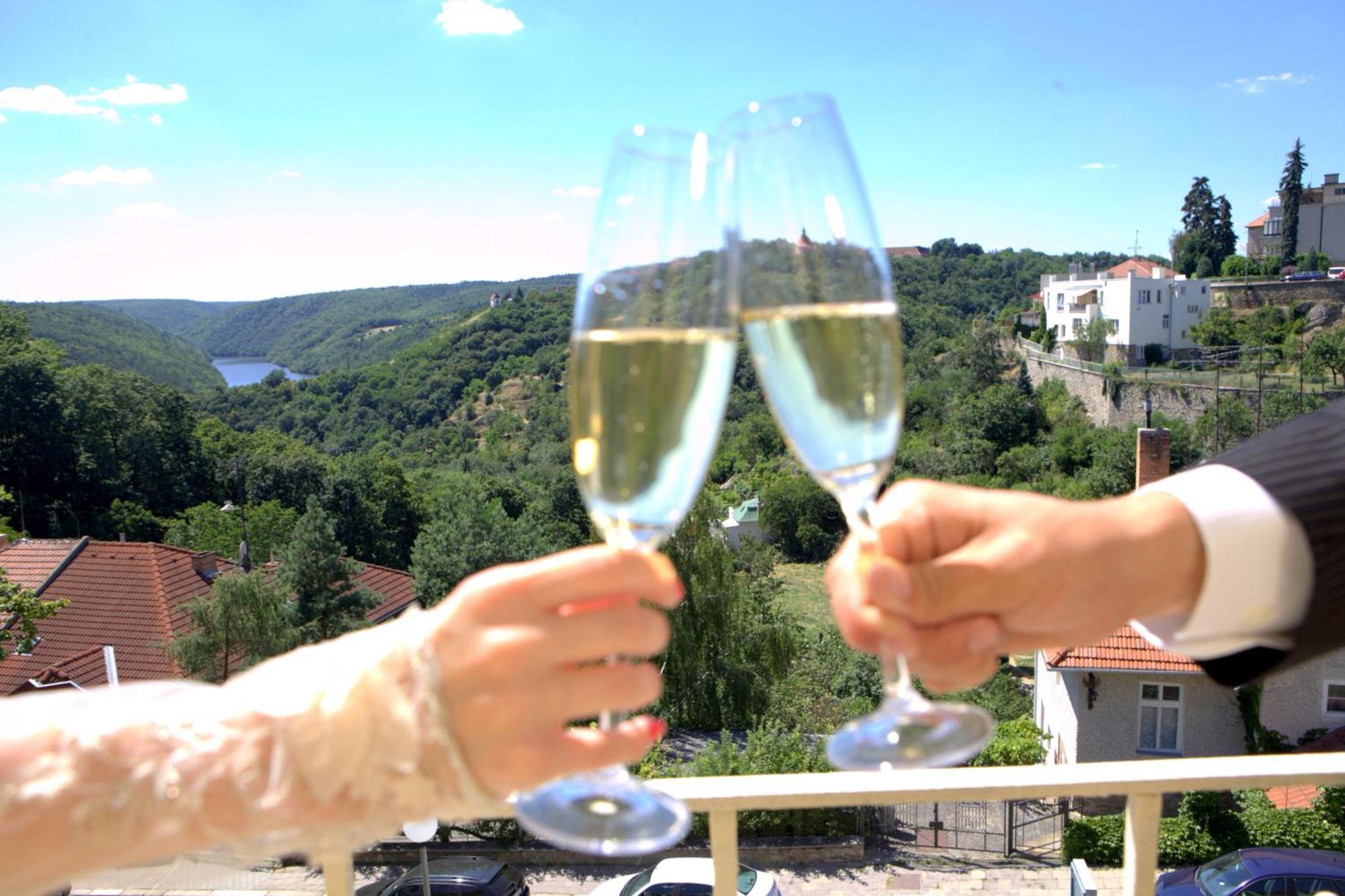 Hotel Katerina Znojmo Luaran gambar