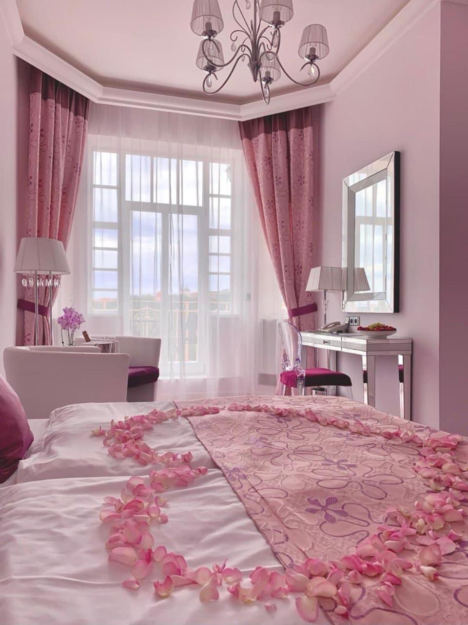 Hotel Katerina Znojmo Luaran gambar
